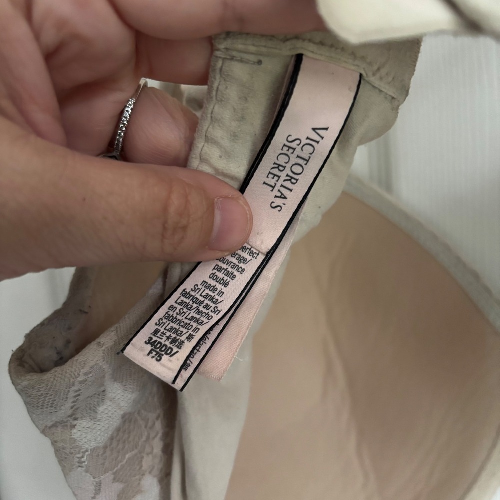 Victoria's‎ Secret Perfect Coverage T-Shirt Bra Beige Lace Underwire 34DDD - Picture 3 of 3